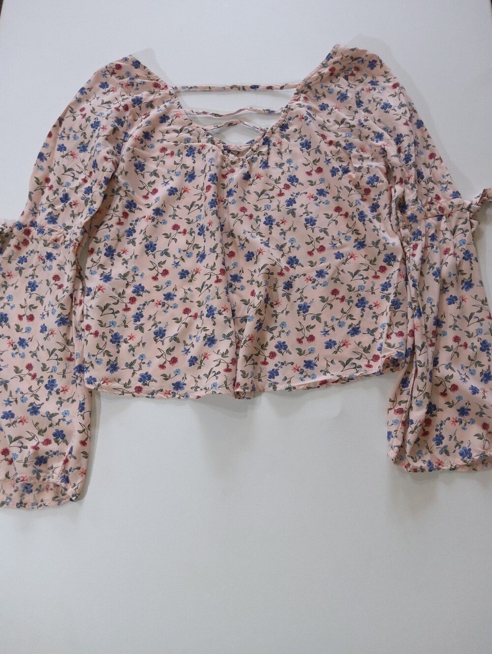 Hollister Crop Top Womens Small Pink Blue Ditsy Floral Boho Chic Cottagecore - Picture 3 of 7